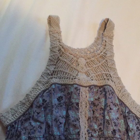 Top - Picture 2 of 2